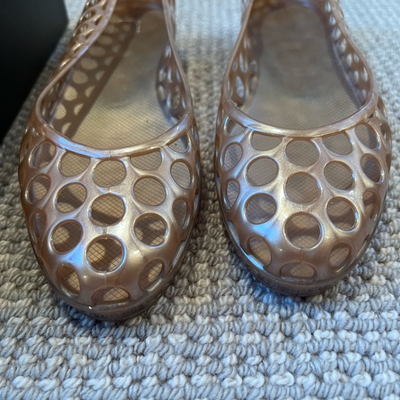Marc Jacobs Surf Jelly Perforated Polka Dots Closed Toe Sandal sz 10 beige - Picture 4 of 14